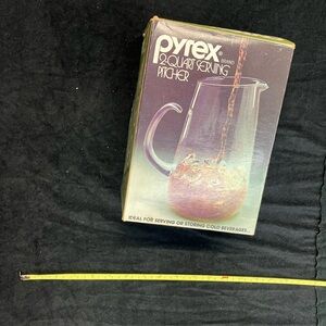 Pyrex Green 2-Quart Pitcher